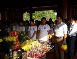 Học sinh giỏi Trường THCS Diễn Thịnh tham quan Di tích lịch sử Truông Bồn